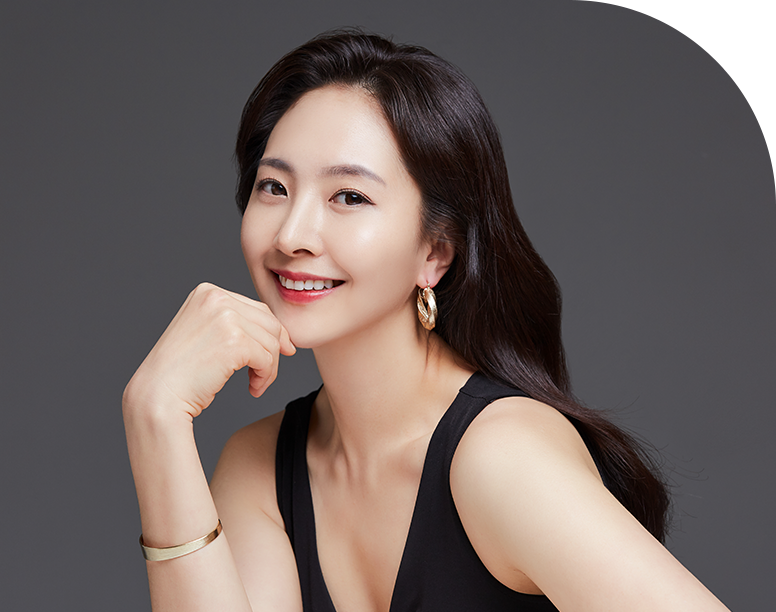 얼굴의 특징과 밸런스를 고려하여<br />
나에게 맞춰 진행되는 1:1 디자인